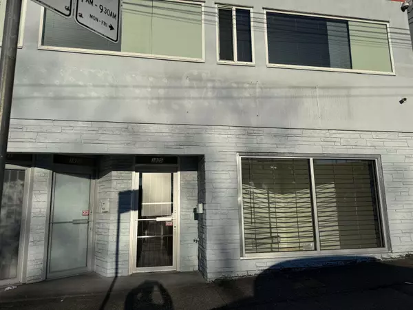 1925 Kingsway, Vancouver, BC V5N 2T1