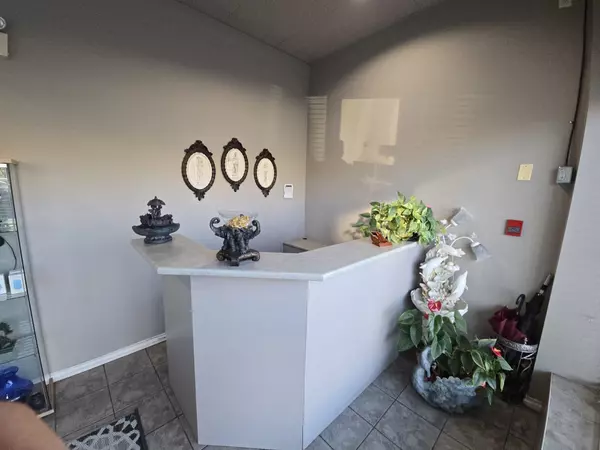 Vancouver, BC V5W 2R2,4929 Main ST