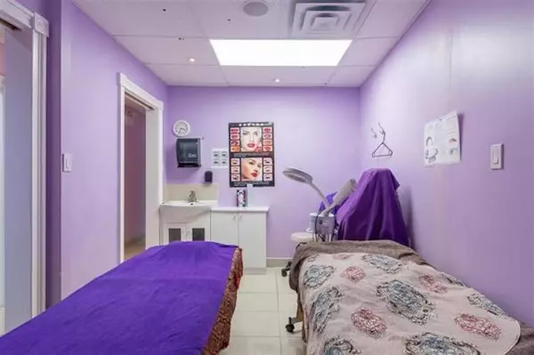 4500 Kingsway #2221 Burnaby, BC V5H 2A9