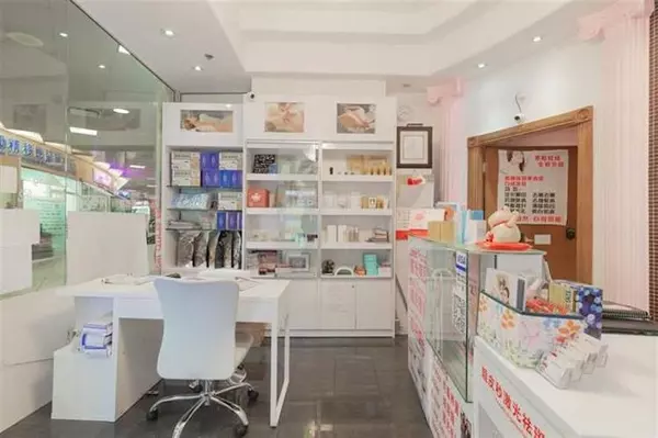 Burnaby, BC V5H 2A9,4500 Kingsway #2221