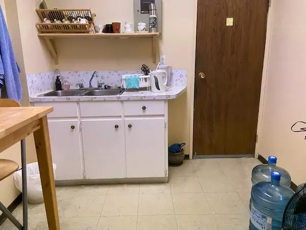 11539 Confidential North Vancouver, BC V0V 0V0