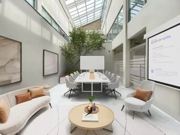 Vancouver, BC V6B 1V5,543 W Pender ST