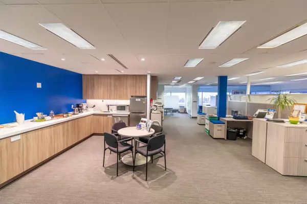 Vancouver, BC V5Z 1E3,828 W 8th AVE #303