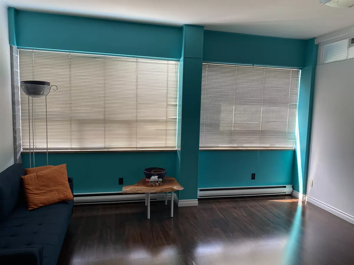 Vancouver, BC V6P 3V8,5446 Victoria DR