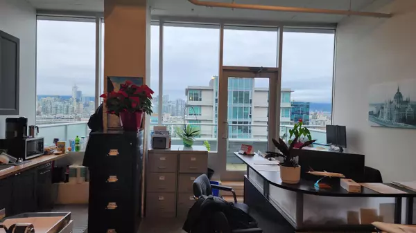 Vancouver, BC V5Z 1E9,550 West Broadway #607