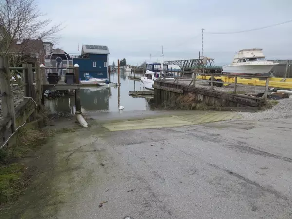 Delta, BC V4K 5E9,3473 W River RD #20