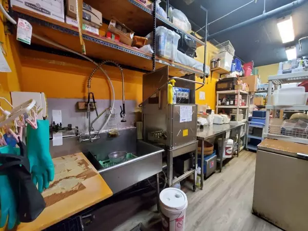 Vancouver, BC V0V 0V0,11583 Confidential AVE