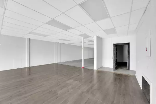 Sechelt, BC V0N 3A0,5651 Cowrie ST #Unit A