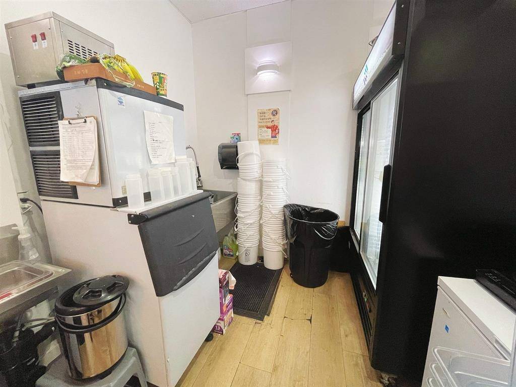 Vancouver, BC V6B 1Y4,509 Dunsmuir ST