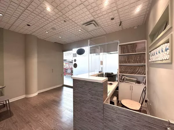 8260 Westminster HWY #2270 Richmond, BC V6X 3Y2