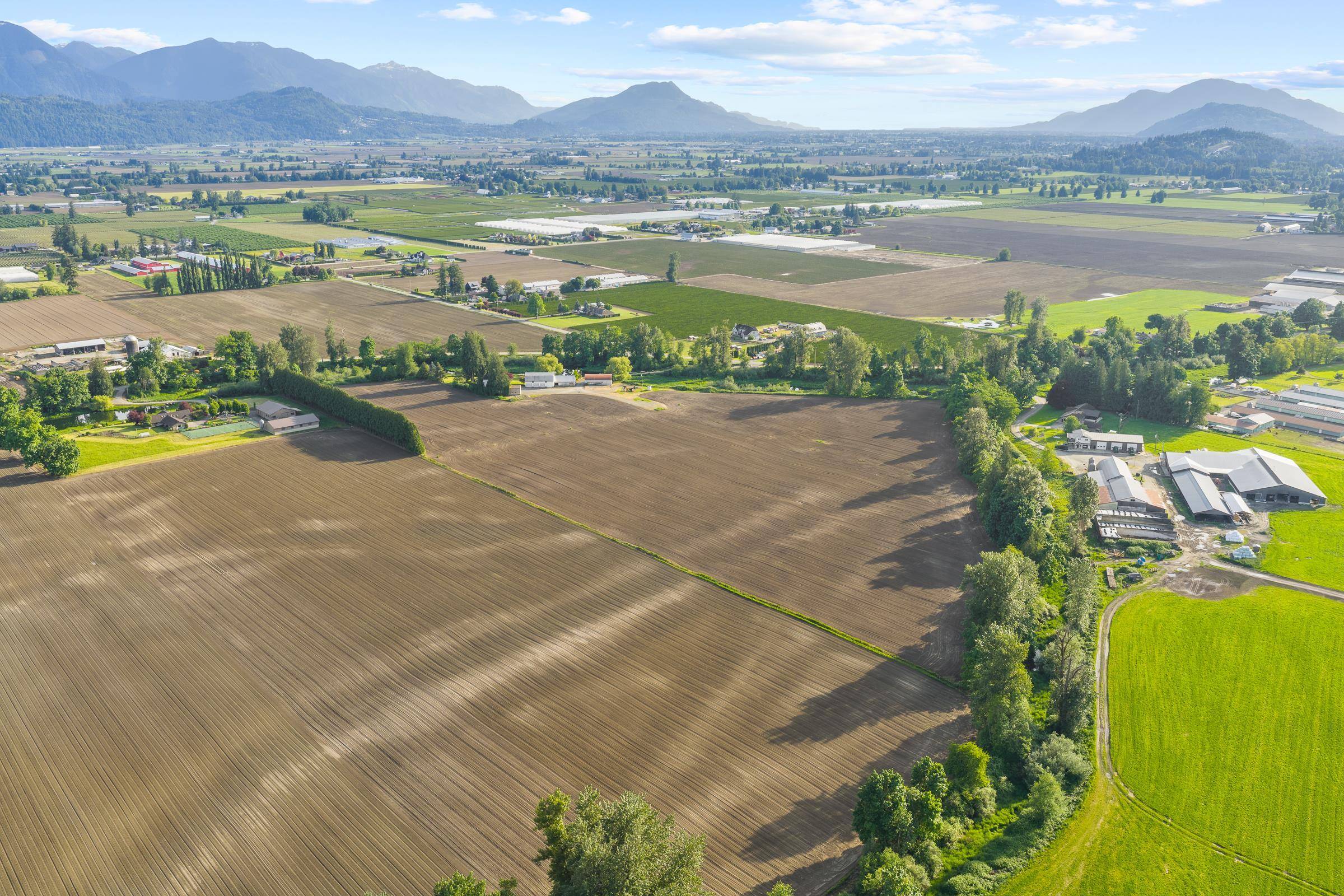 Chilliwack, BC V2P 6H4,49585 Camp River RD