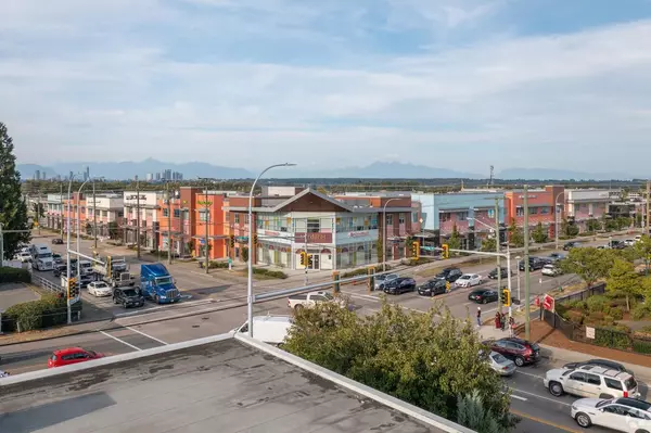 8028 128 ST #103, Surrey, BC V3W 4E9