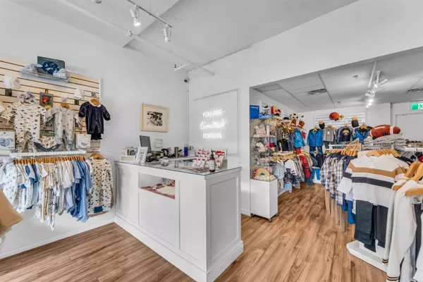 Vancouver, BC V6K 2E9,2581 W Broadway