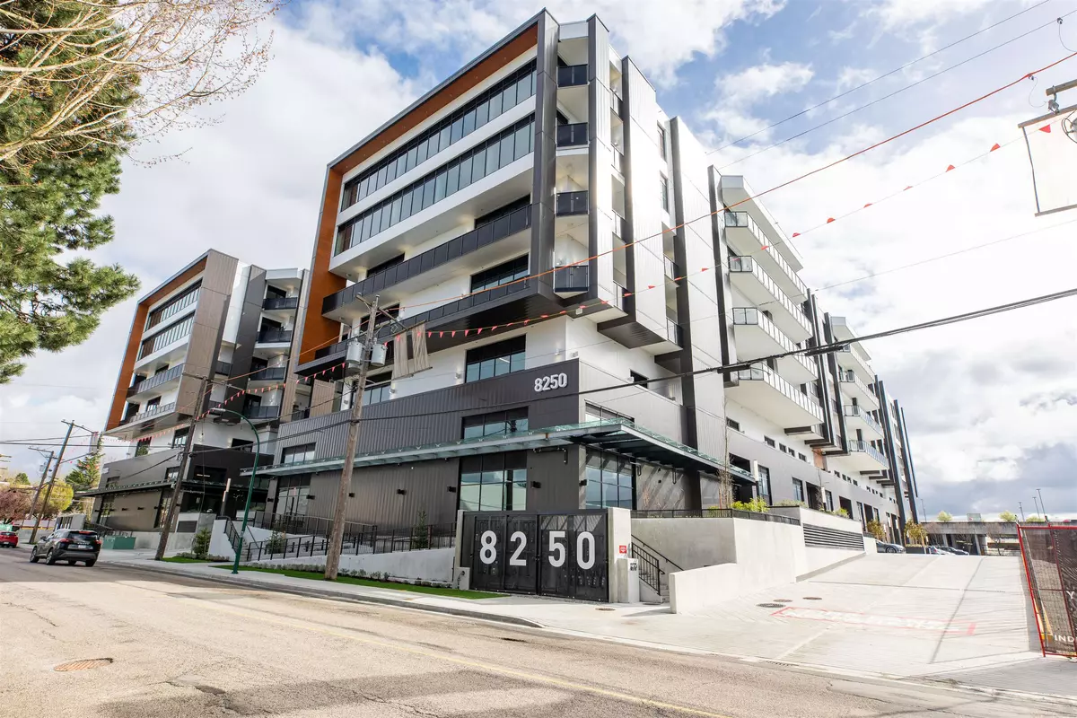 Vancouver, BC V5X 2X1,8250 Manitoba ST #290