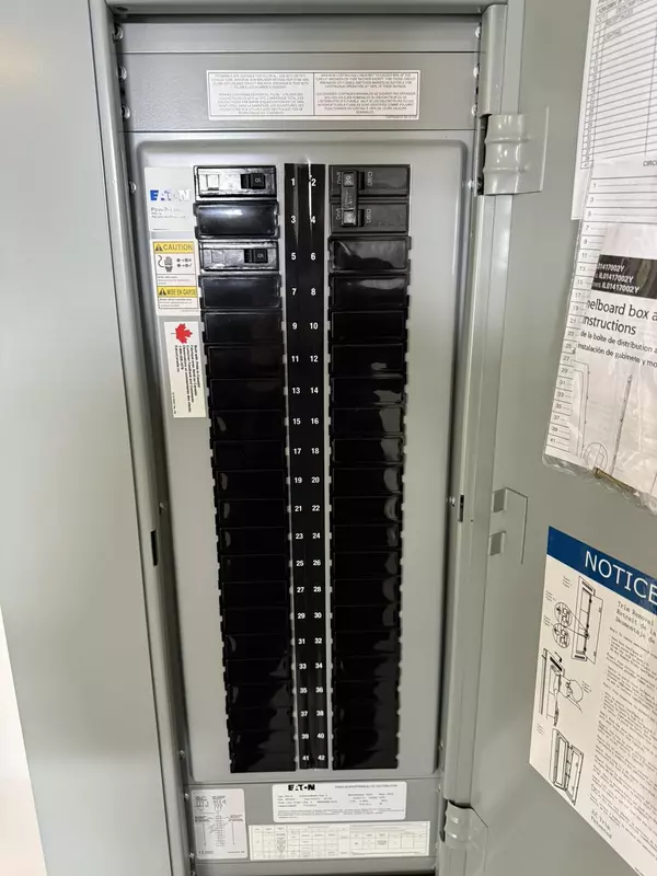 Vancouver, BC V5X 3A2,8250 Manitoba ST #368