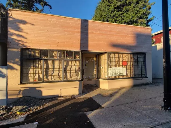 628 Twelfth ST, New Westminster, BC V3M 4J4