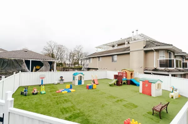 8691 Armstrong AVE, Burnaby, BC V3N 2B4