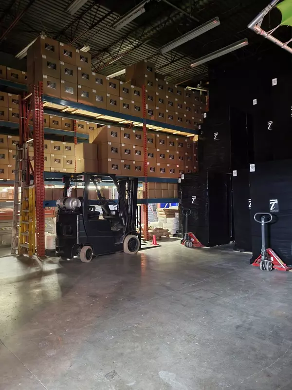 North Vancouver, BC V7H 1T9,144 Riverside DR