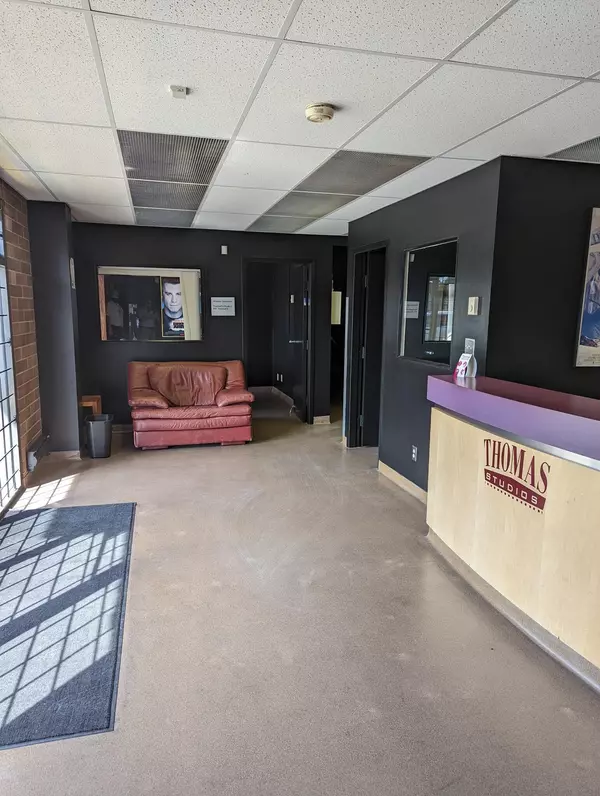 North Vancouver, BC V7H 1T9,144 Riverside DR