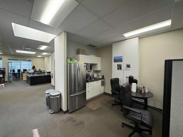 Burnaby, BC V5J 0H1,5108 North Fraser WAY #213