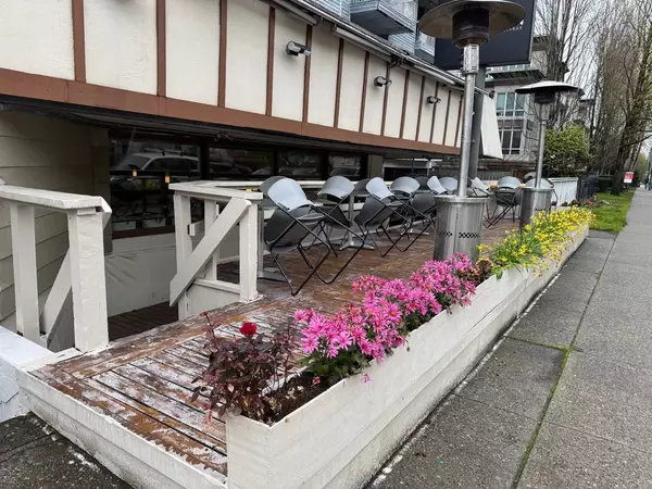 3293 W 4th AVE, Vancouver, BC V6K 1R8