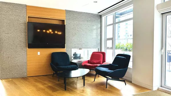 1281 Hornby ST #304 Vancouver, BC V6Z 1W2