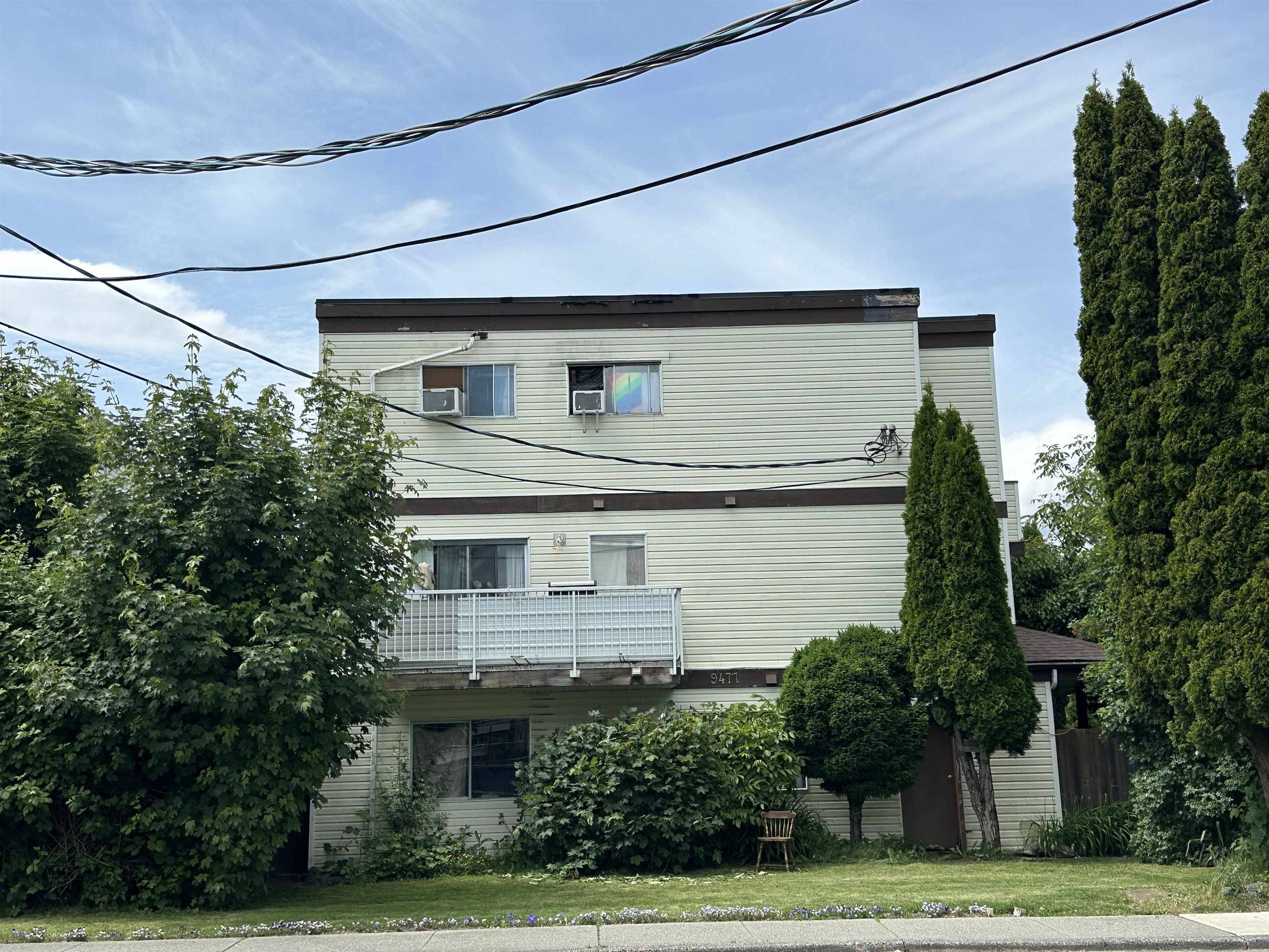 9477 College ST, Chilliwack, BC V2P 4L9