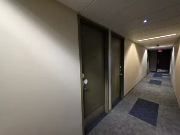 Vancouver, BC V6B 6H5,515 W Pender ST #310