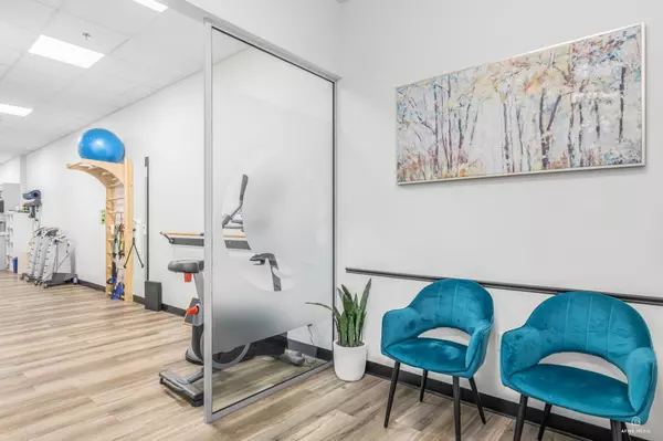 White Rock, BC V4B 0C4,1493 Foster ST #9