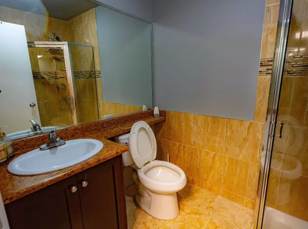 Surrey, BC V3S 8E5,18669 52 AVE #109