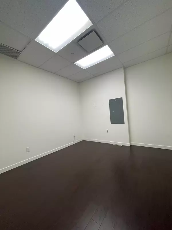 4000 No. 3 RD #3035/3030/3025 Richmond, BC V6X 0J8