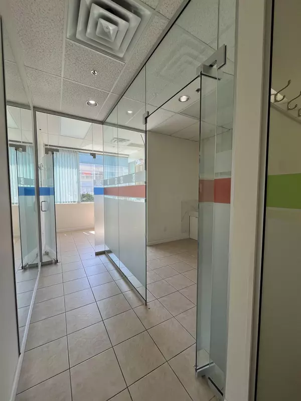 Richmond, BC V6X 3Z8,8888 Odlin CRES #2085