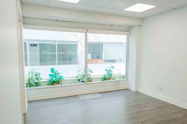 515 W Pender ST #245 Vancouver, BC V6B 6H5