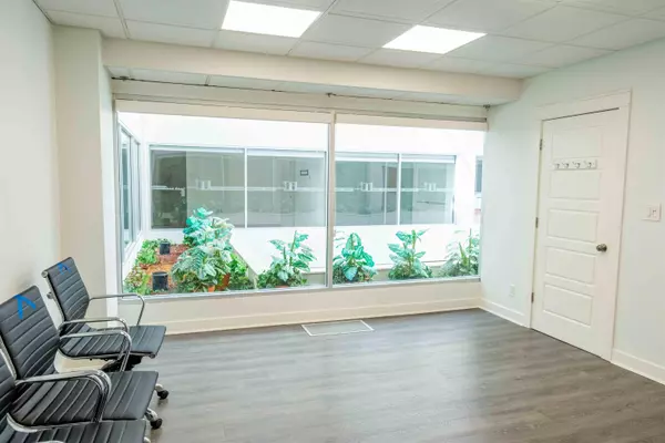 515 W Pender ST #247, Vancouver, BC V6B 6H5