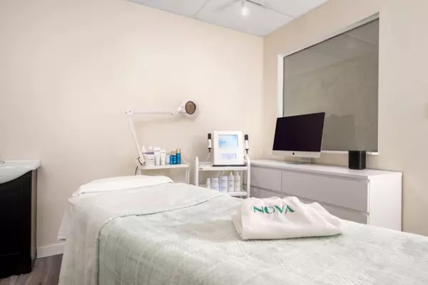 Richmond, BC V6X 3R8,4400 Hazelbridge WAY #700