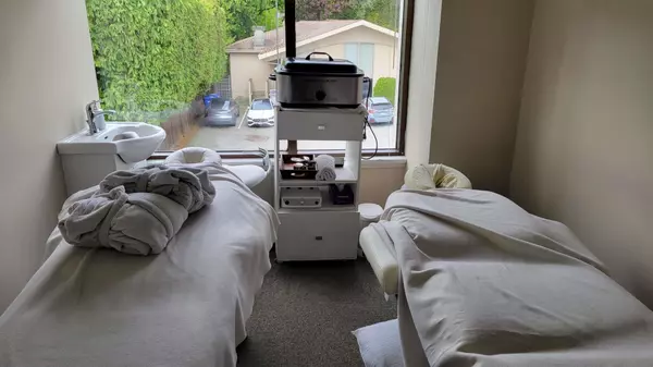 Vancouver, BC V6M 4J7,5701 Granville ST #228