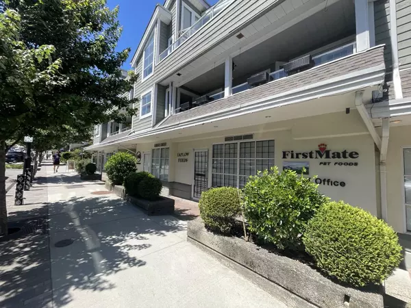 North Vancouver, BC V7G 1L2,4390 Gallant AVE #105C