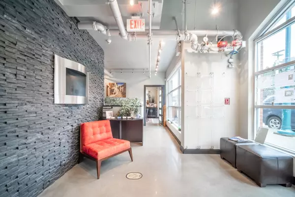 Port Moody, BC V3H 0B9,3266 St Johns ST