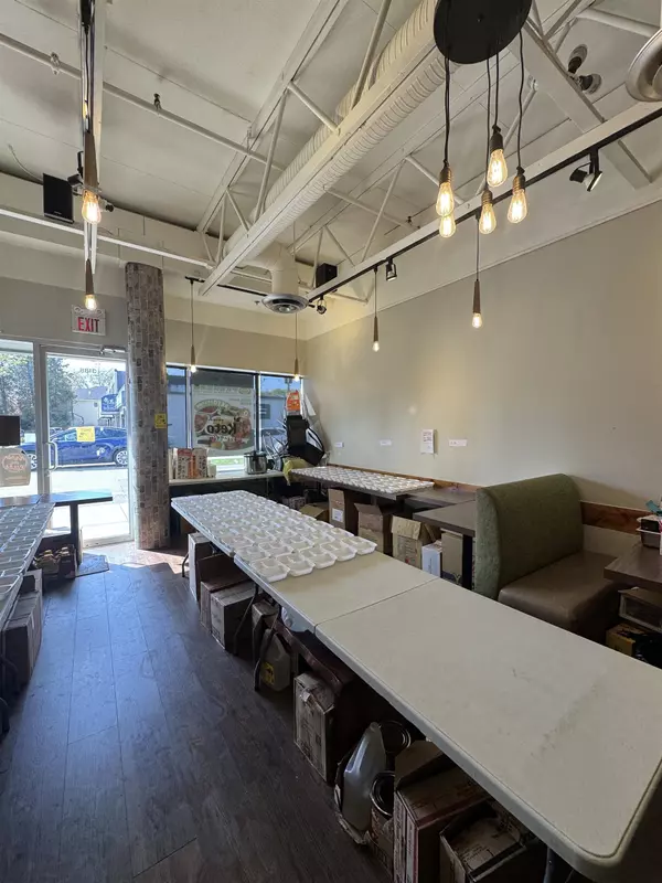 Vancouver, BC V6K 4W7,3188 Macdonald ST