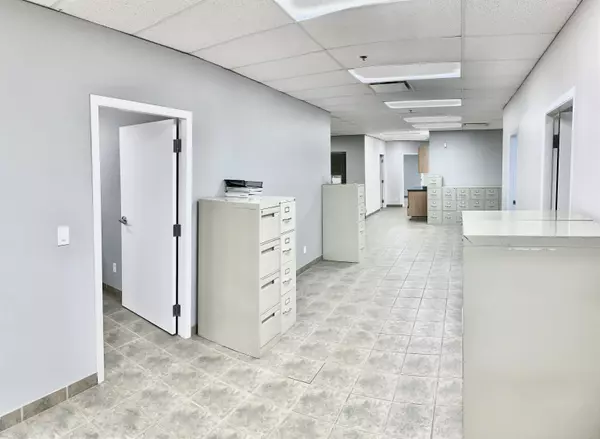 Surrey, BC V3S 1Z8,17741 65a AVE #104