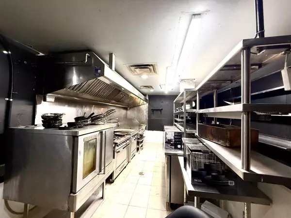 Port Coquitlam, BC V3B 1A8,2099 Lougheed HWY