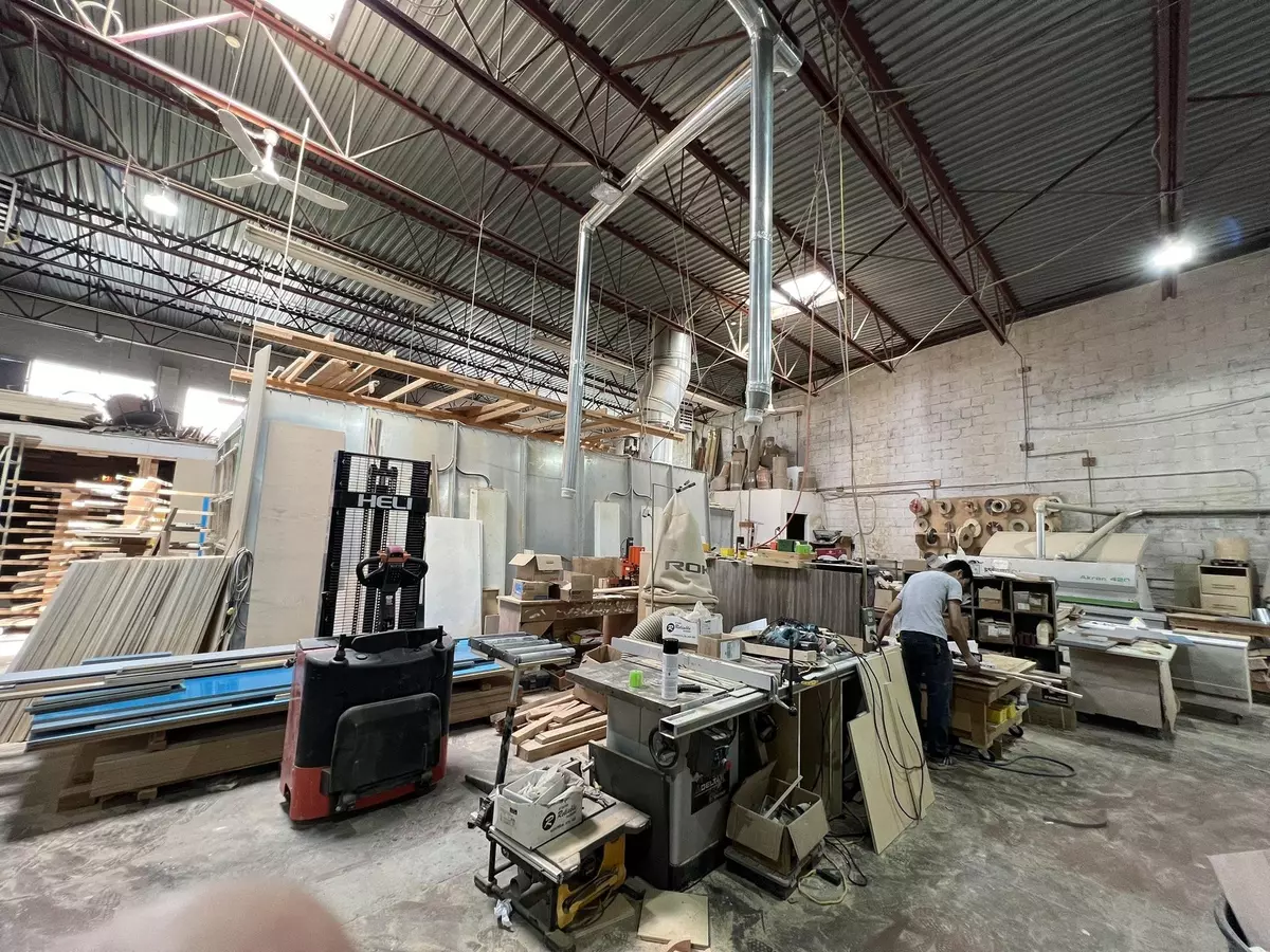 Vancouver, BC V6P 3T1,8829 Heather ST