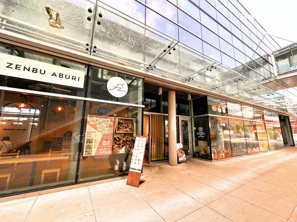 Richmond, BC V6X 0J8,4000 No.3 RD #135