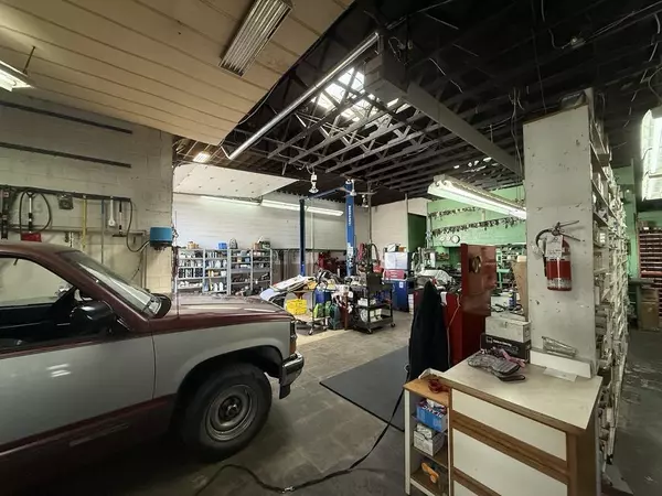 45940 Railway AVE #2 Chilliwack, BC V2P 1L3