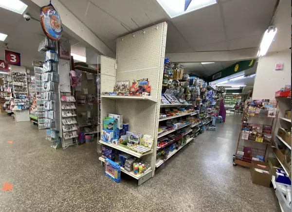 New Westminster, BC V0V 0V0,616 Confidential AVE