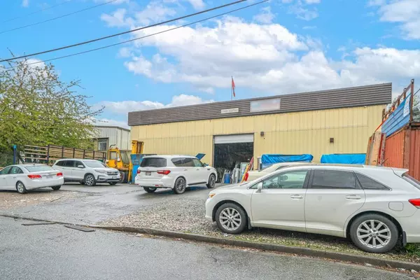 Surrey, BC V3R 7S2,11545 132a ST