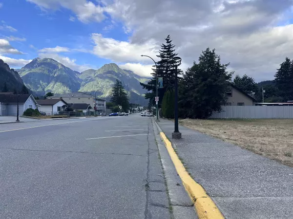 Hope, BC V0X 1L0,573 Wallace ST