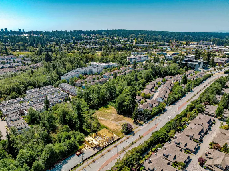 15542 32 AVE, Surrey, BC V3Z 0G3