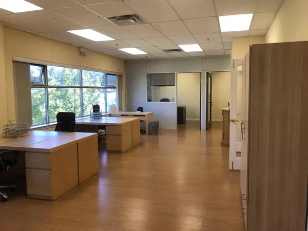 15100 Knox WAY #105, Richmond, BC V6V 3A6