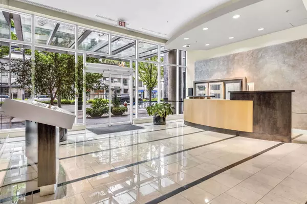 Richmond, BC V6Y 2B2,6081 No. 3 RD #822